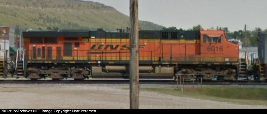 BNSF 6016